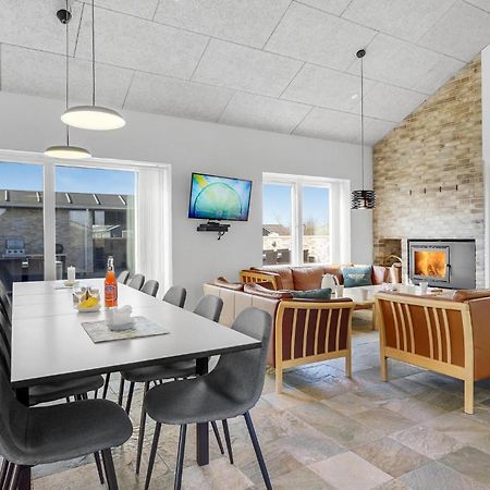 Nice Home In Tarm With Kitchen מראה חיצוני תמונה