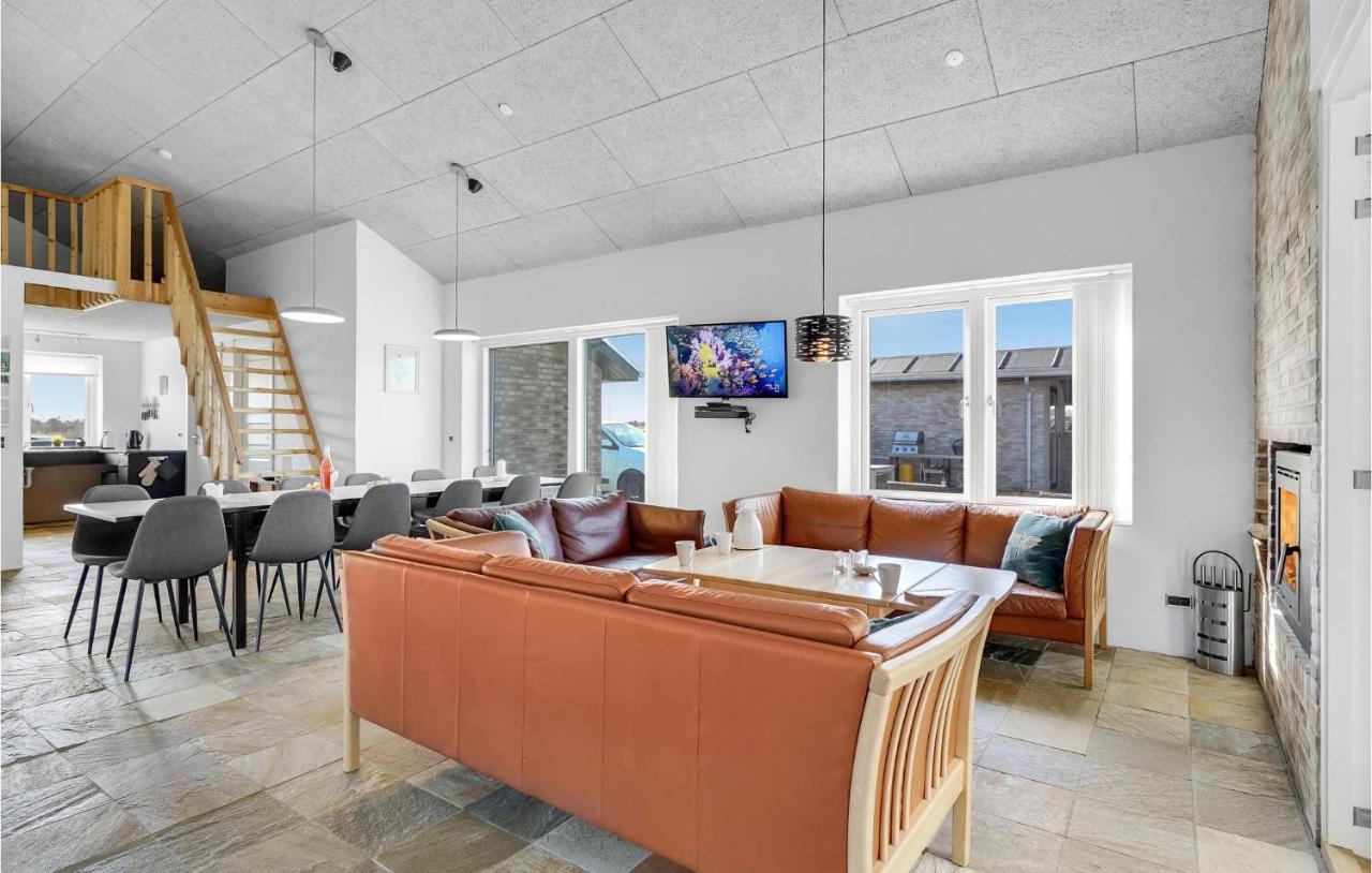 Nice Home In Tarm With Kitchen מראה חיצוני תמונה